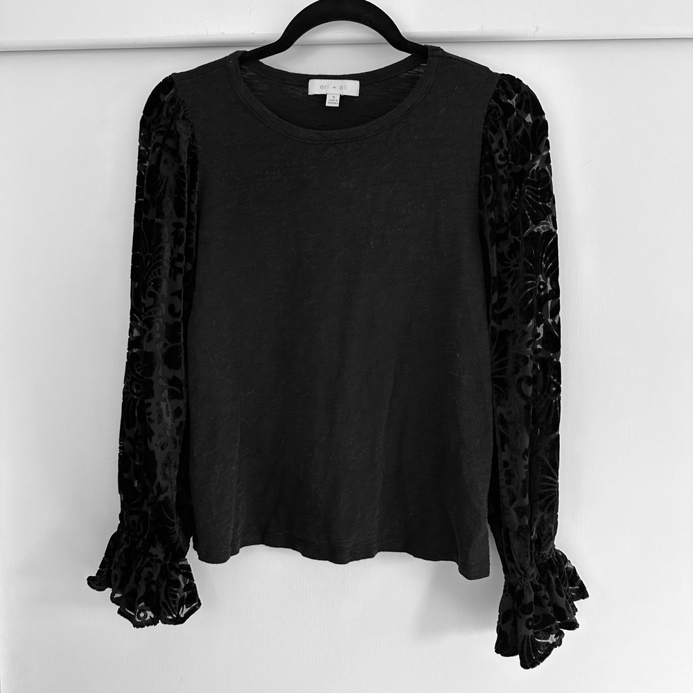 Anthropologie Eri + Ali Black Velvet Burnout Floral Sleeve Ruffle Cuff Top‎ S